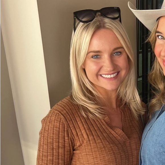 Meet your Posher, Jacquilyn - Picture 1 of 1